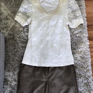 Beautiful baby doll sleeves top.